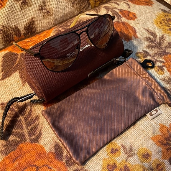 Stüssy Aviator Sunglasses w/case - Picture 3 of 9